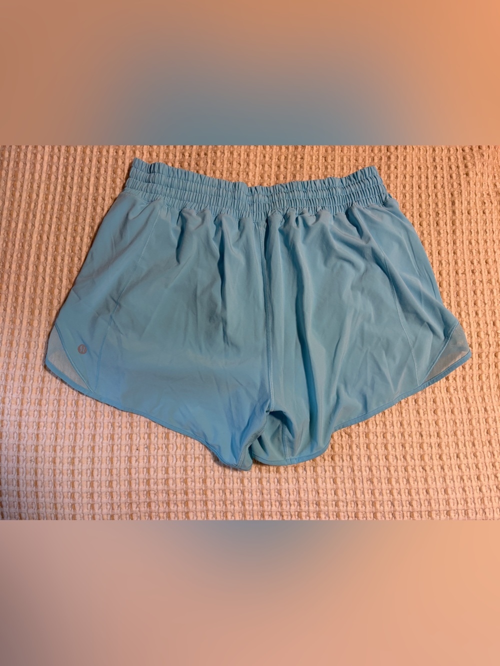 lululemon athletica hotty hot high rise short 4”